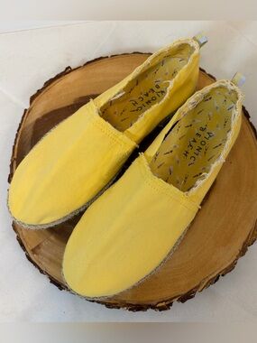 Vionic Laguna Women's Casual Round Toe Yellow Slip-on Loafer Beach Size 9.5
